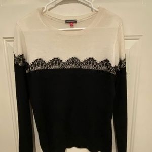 Vince Camuto black & white lightweight sweater.